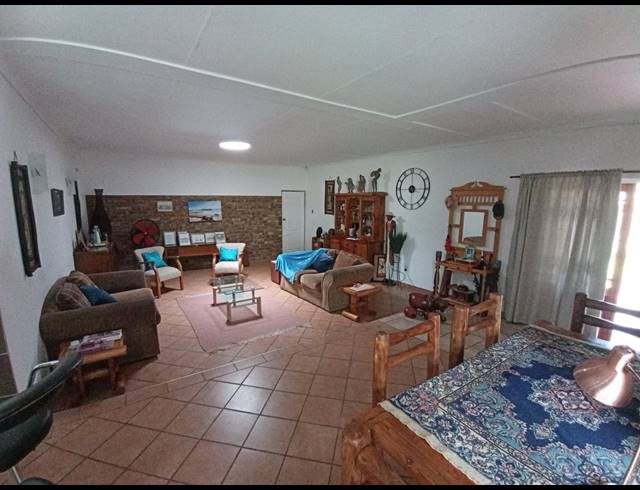 6 BEDROOM HOUSE FOR SALE IN TILEBA